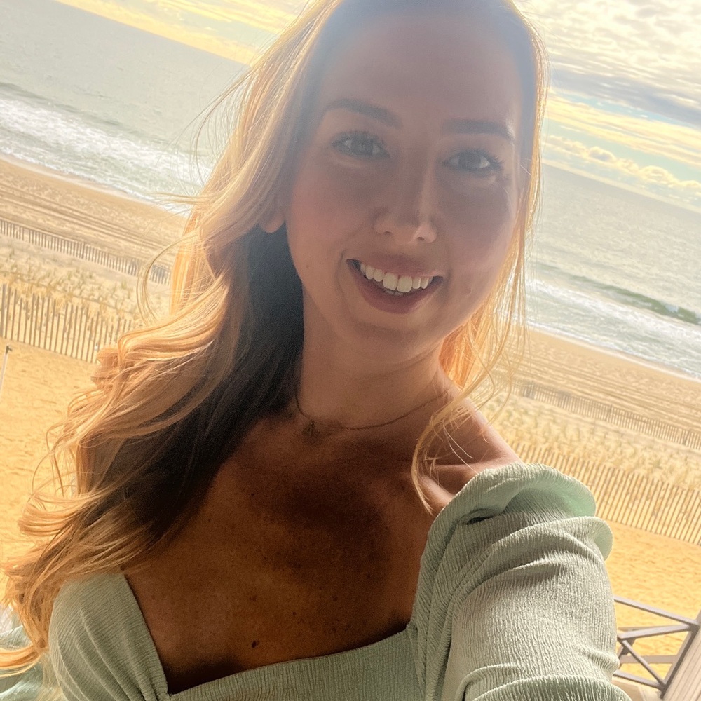Meet your Posher, Alyssa